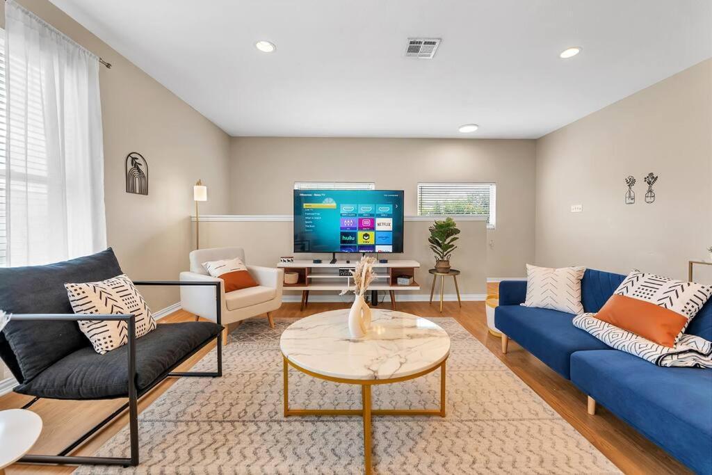 Taste Of Everything House 5 From Baylor & Magnolia Waco Exteriör bild